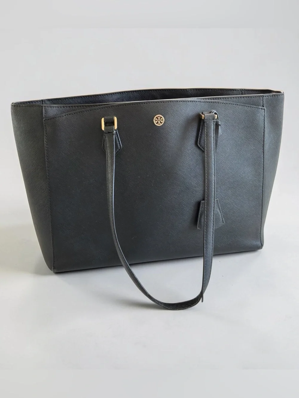 Tory Burch Black Large Robinson Saffiano Leather Tote 15 inch Size